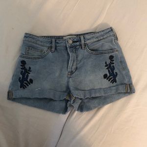Light denim shorts